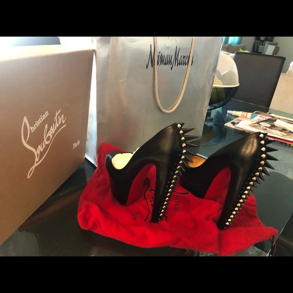 Christian Louboutin Shoes - Louboutin Electropump size 36.5
